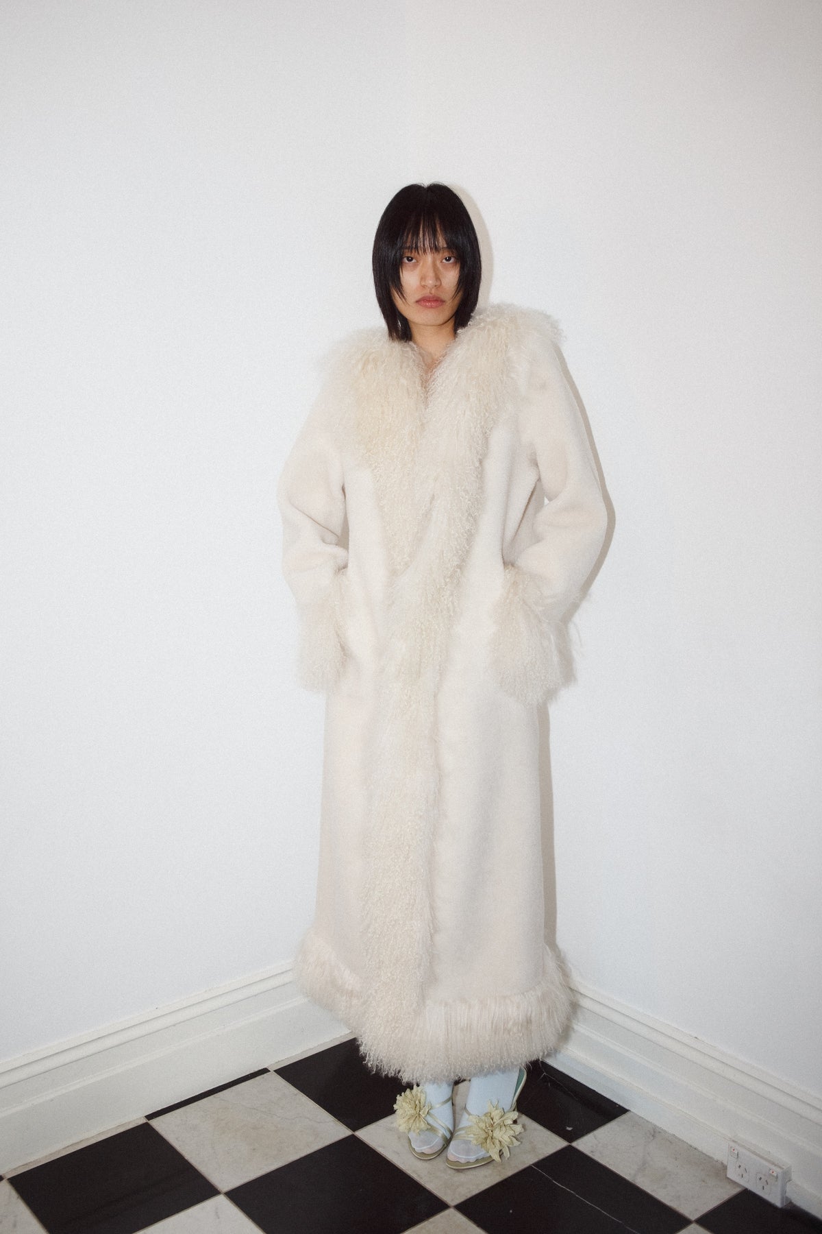 ppeached_jagger_coat_mongolian_lamb_fur_long_coat_cream_white_4